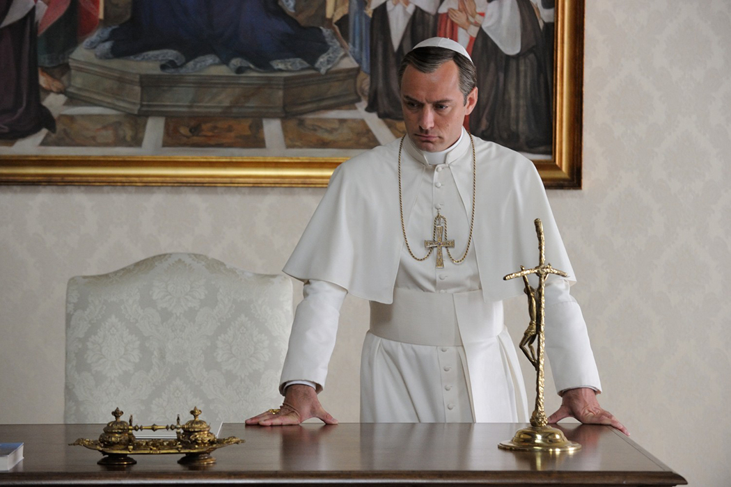 young_pope_1050x700.jpg