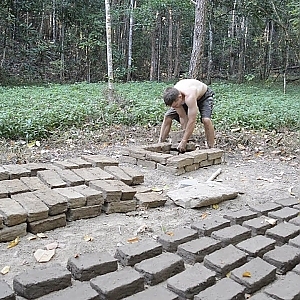 Primitive Technology: Mud Bricks - YouTube