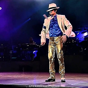 Michael Jackson - Smooth Criminal - Live Munich 1997- HD - YouTube