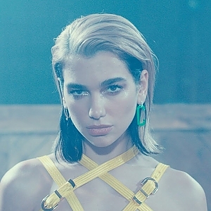 Dua Lipa - Don't Start Now (Official Music Video)